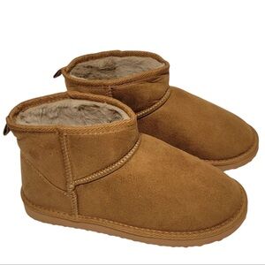 MIA Tan Ankle Boots with Fuzzy Lining and Slouchy Silhouette Size 8.5M